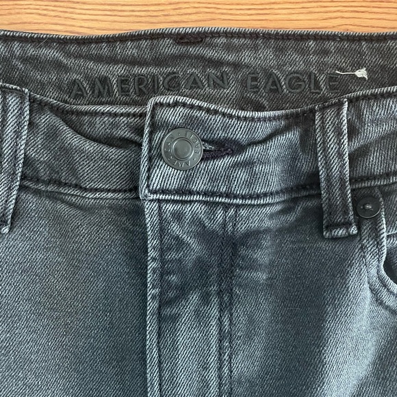 American Eagle Stretch Mom Jean, Regular, Size 2 - Picture 3 of 7